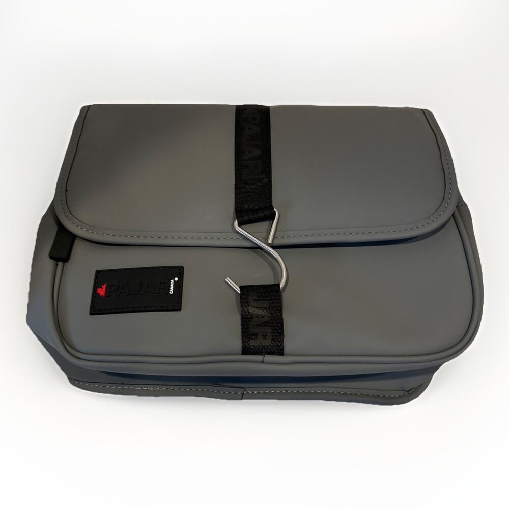 NWOT Pajar Canada Hanging Travel Accessory Pouch Bag
